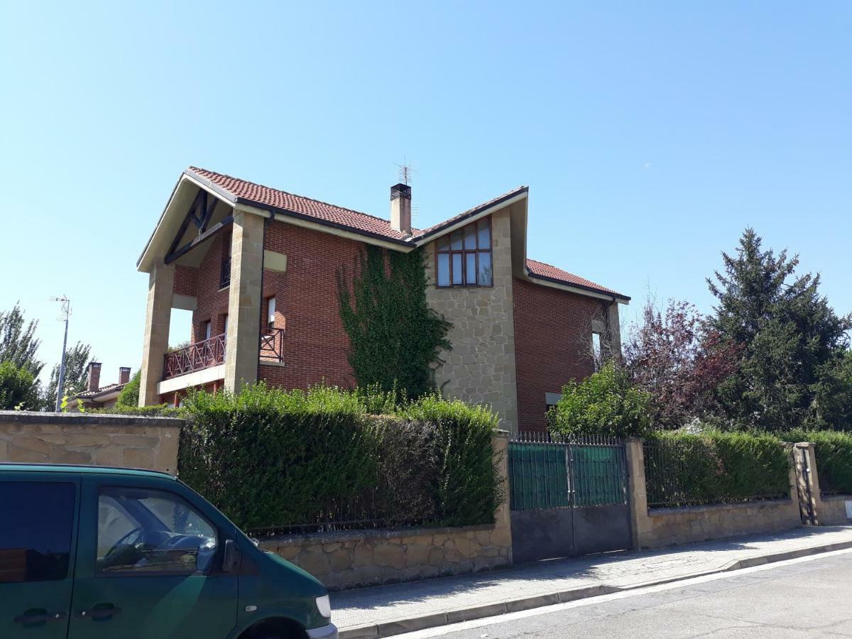 Preciosa Casa Independiente Con Piscina Cubierta Y Gran Jardin Privados Haro Buitenkant foto