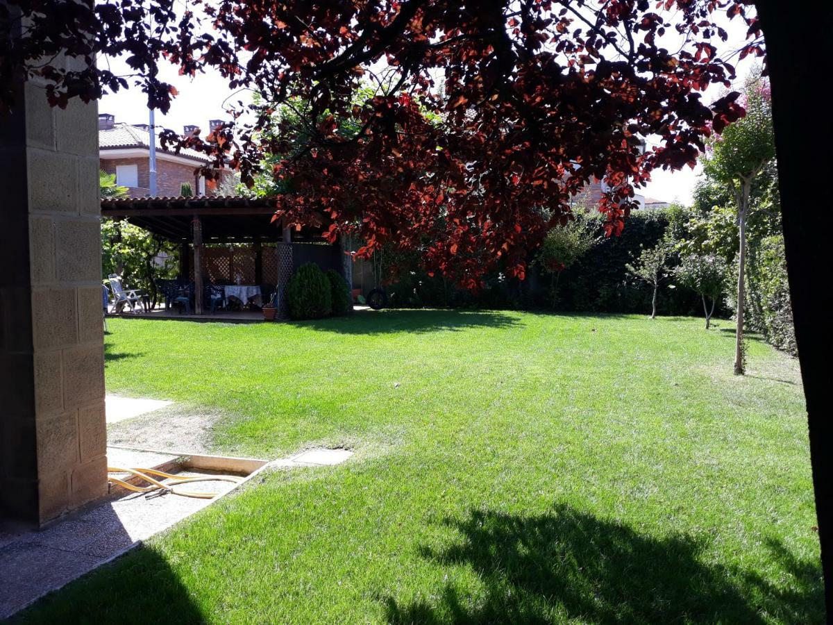 Preciosa Casa Independiente Con Piscina Cubierta Y Gran Jardin Privados Haro Buitenkant foto