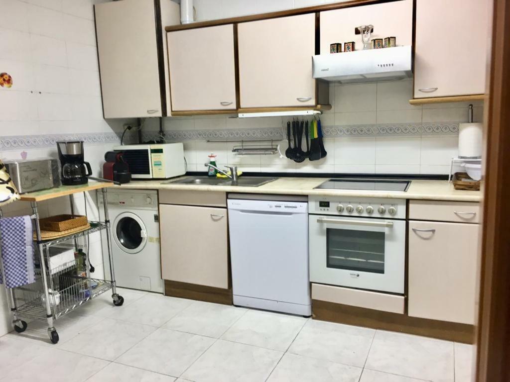 Preciosa Casa Independiente Con Piscina Cubierta Y Gran Jardin Privados Haro Buitenkant foto